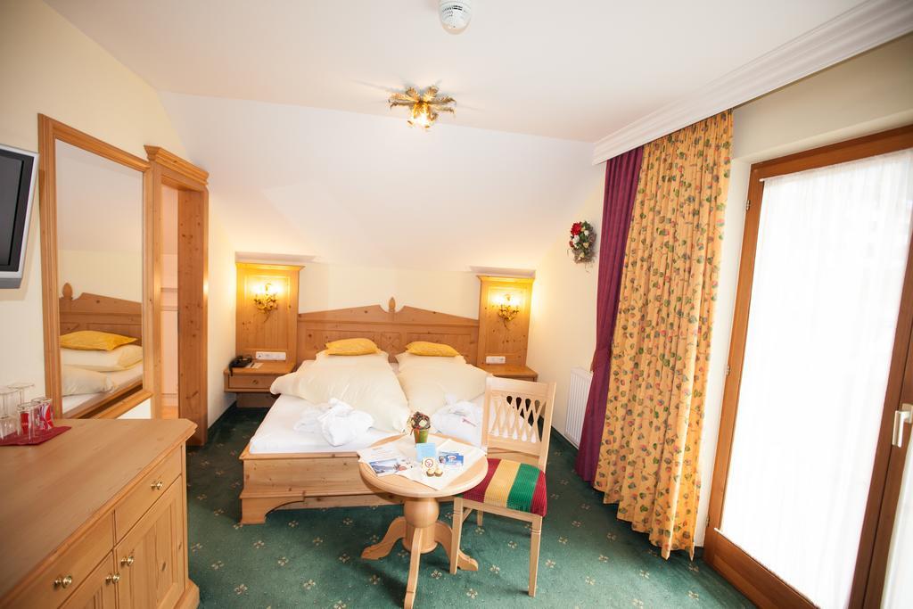 Alpenresidenz Trisanna Bed & Breakfast Ischgl Ngoại thất bức ảnh