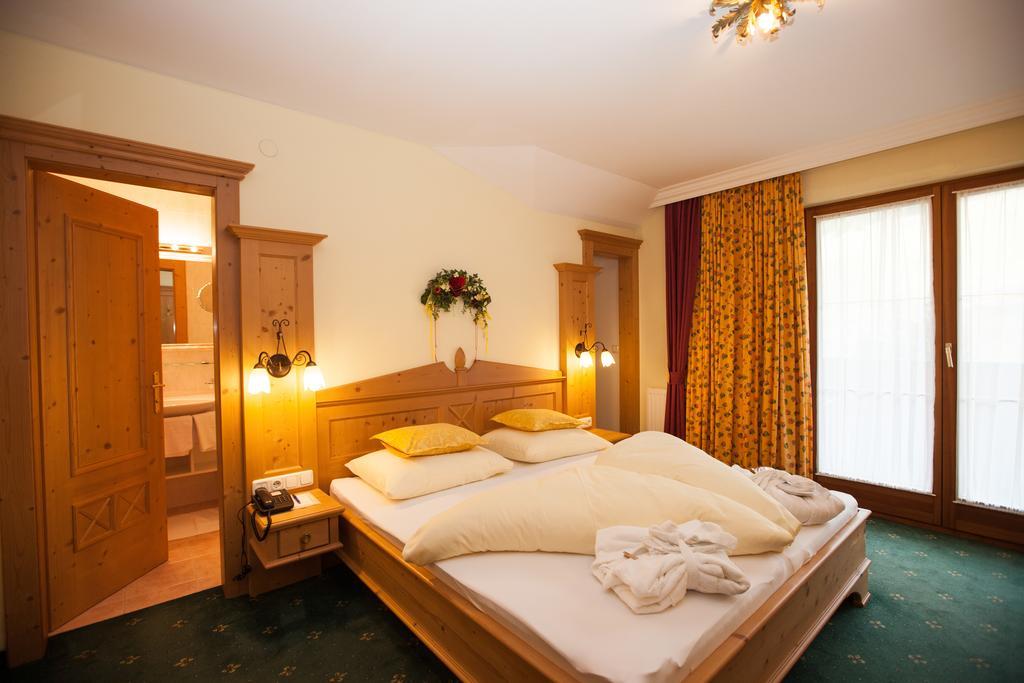 Alpenresidenz Trisanna Bed & Breakfast Ischgl Ngoại thất bức ảnh